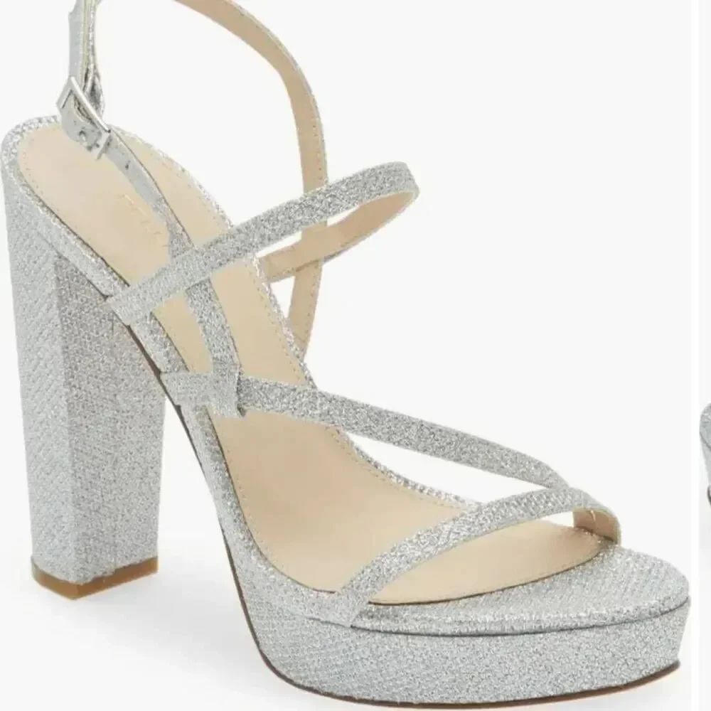 NWT Pelle Moda Women's 10M Patsi Silver Platform Sandals